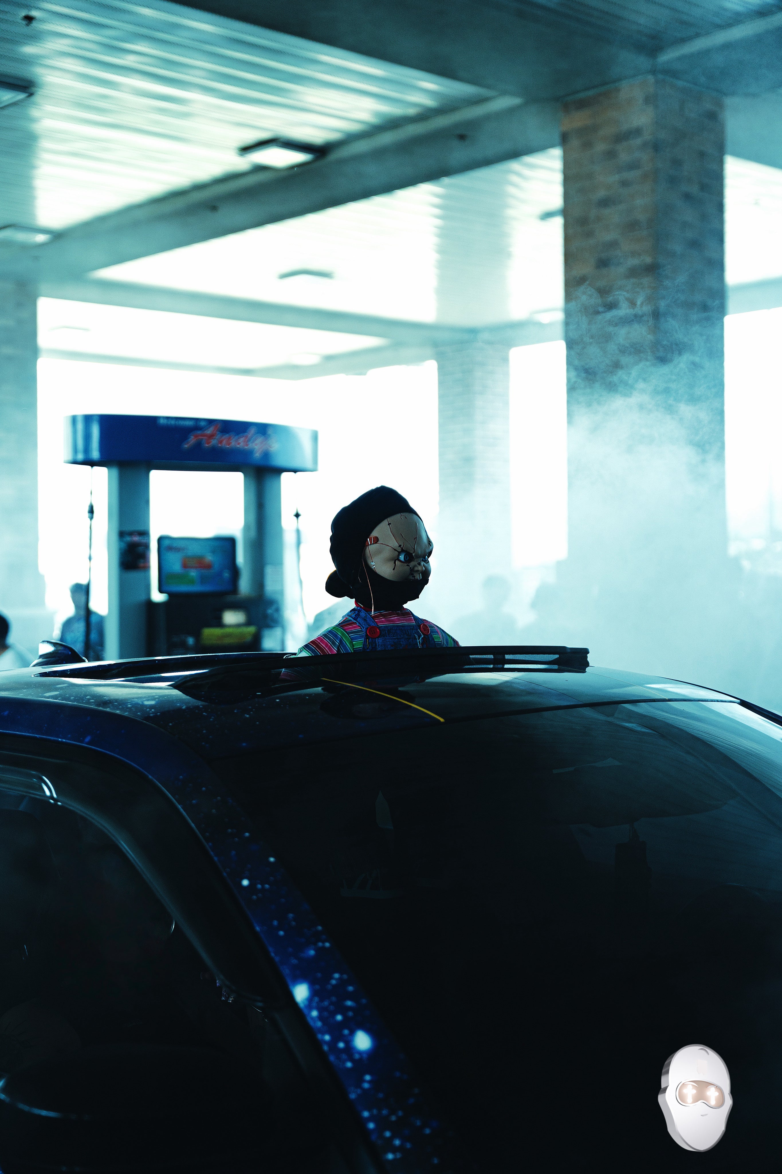 CHUCKY SCATTPACK PHOTO WALLPAPER